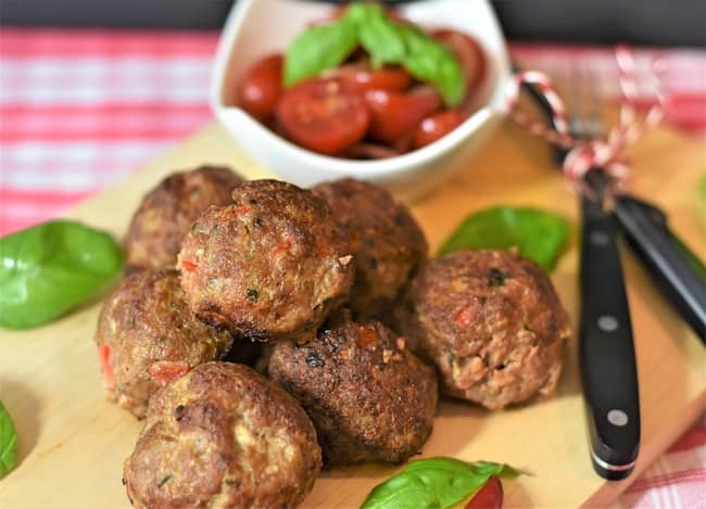 Slow cooker frozen meatballs step by step