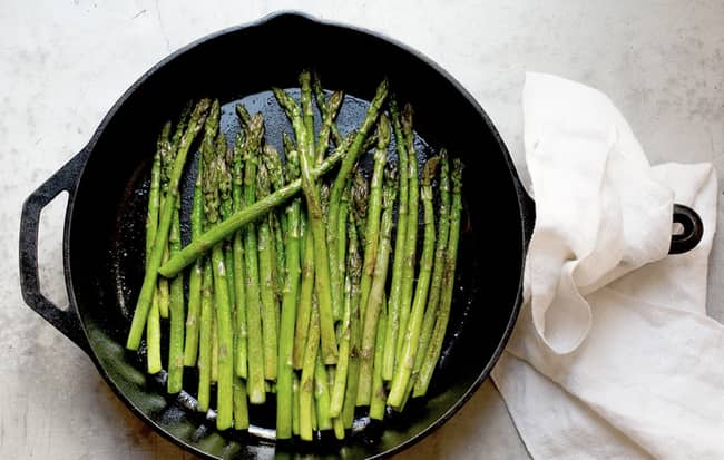 Skillet asparagus