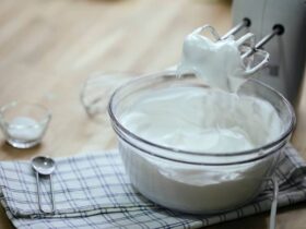 How to Tell if Sour Cream is Bad? 5 Warning Signs