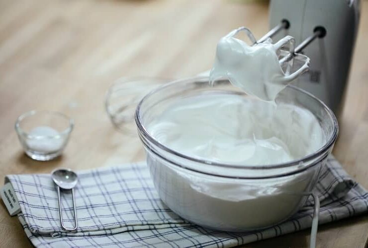 How to Tell if Sour Cream is Bad? 5 Warning Signs