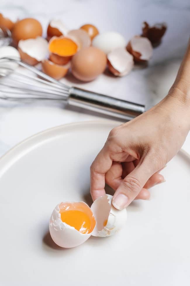 How do you know if an egg is bad? Easy bad egg test