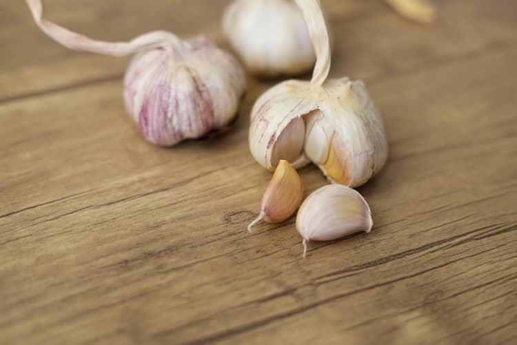 How Many Tablespoons Is 3 And 4 Cloves Of Garlic? Answered!