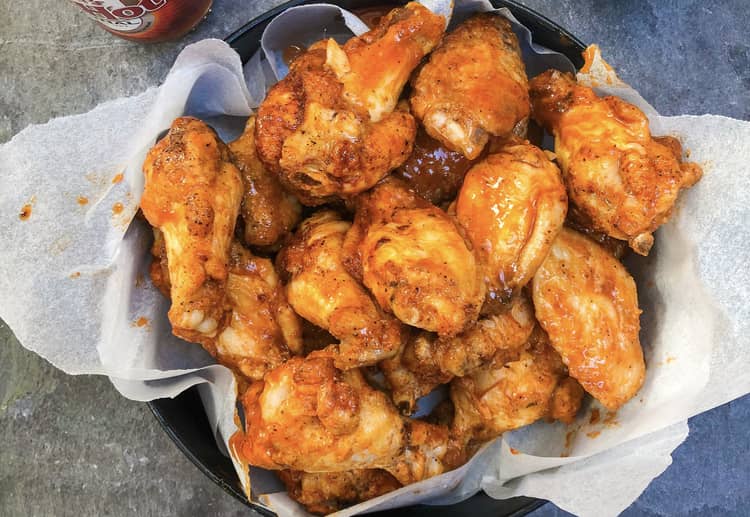 How Long to Bake Chicken Wings at 400? Easy Recipe!