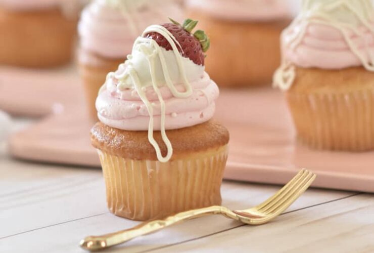 How Long to Bake Cupcakes at 350 Degrees? Delicious Recipe!