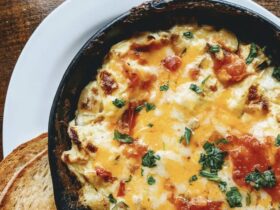 How Long to Bake Mac and Cheese at 400? Easy Recipe!