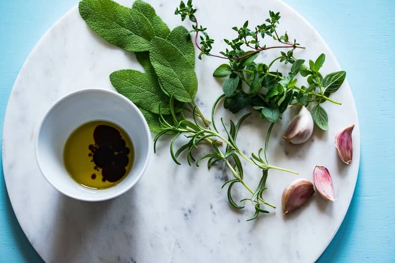 19 Thyme Substitutes: What can you use instead of thyme? 