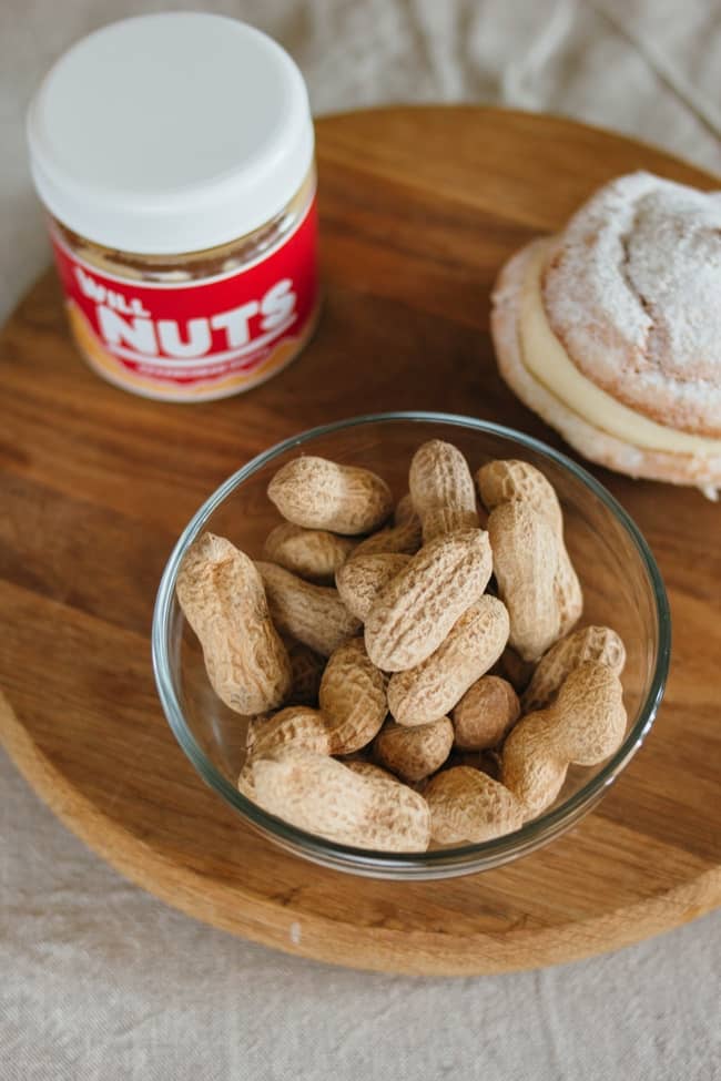 Peanuts for the smoothie