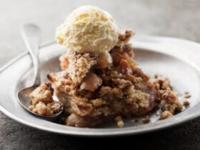 Apple Crisp Recipe from Pioneer Woman