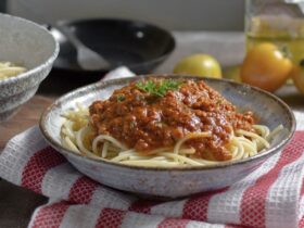 Spaghetti Sauce Pioneer Woman Recipe (Slow Cooker)