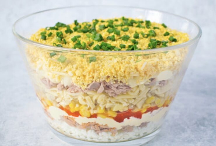 Pioneer Woman 7 Layer Salad Recipe: So Good!