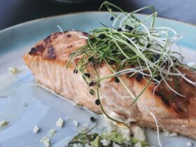 How Long to Bake Salmon at 425? In Foil Recipe
