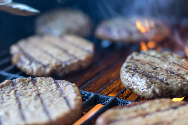 How Long to Grill Burgers at 400? Recipe with Cook Time