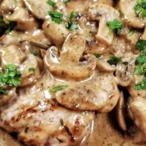 Smothered Chicken Texas Roadhouse Recipe (Copycat)