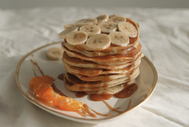 Low Carb Banana Pancakes (Easy Keto Recipe)