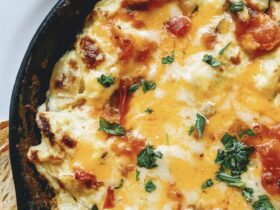 Do You Cover Baked Mac and Cheese With Foil? Tips!