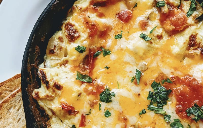 Do You Cover Baked Mac and Cheese With Foil? Tips!