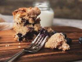 Paula Deen Blueberry Cobbler Recipe (Quick & Easy)