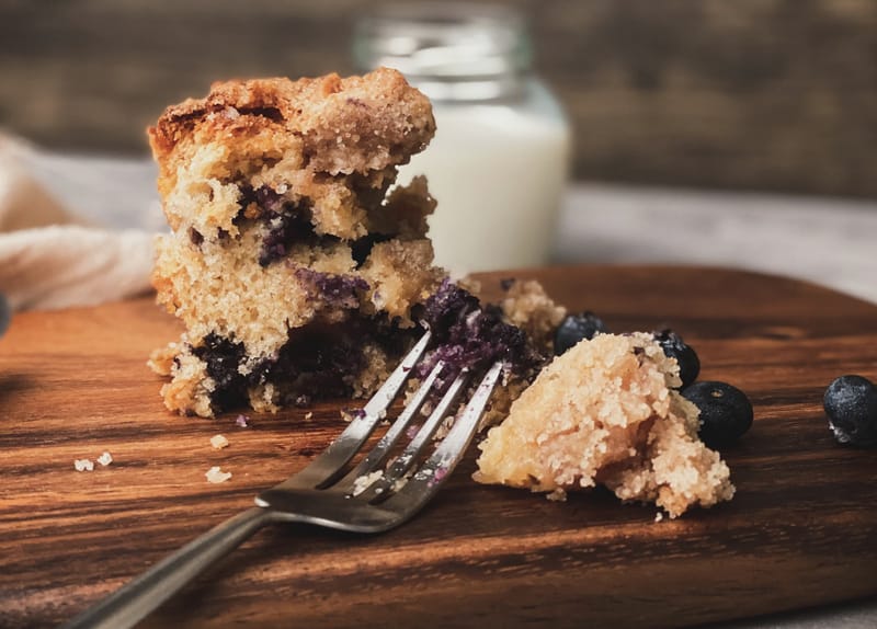 Paula Deen Blueberry Cobbler Recipe (Quick & Easy)