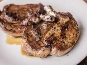 How Long to Bake Bone-In Pork Chops at 400? Recipe!