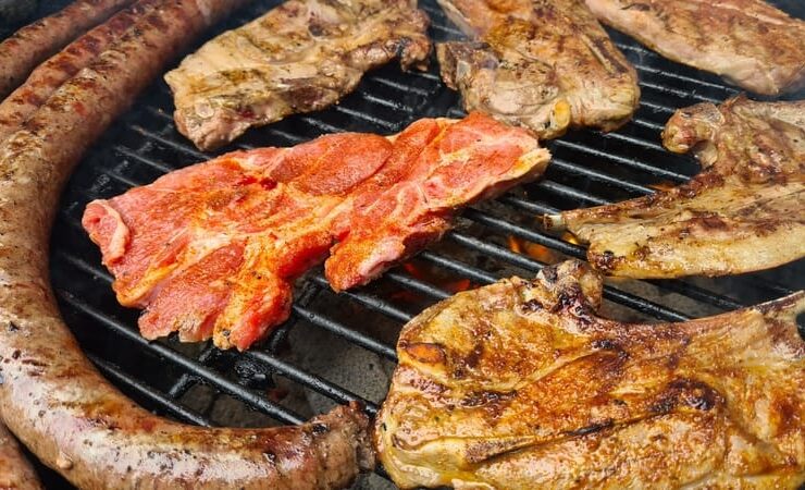 How Long to Cook Pork Chops on Grill? Ideal Temperature!