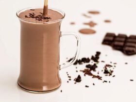 How to make a Milkshake with a Blender? Quick Recipe