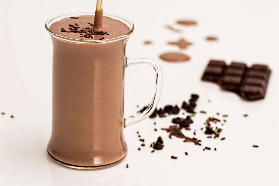 How to make a Milkshake with a Blender? Quick Recipe